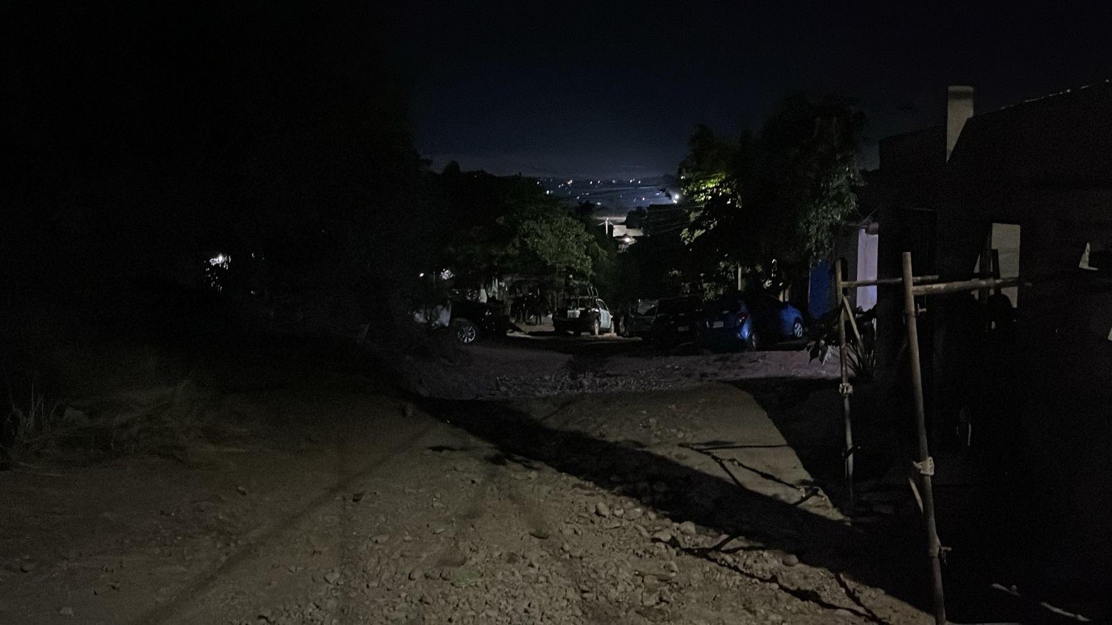 $!Asesinan a dos hombres y hieren a uno tras ataque armado en la colonia El Mirador, Culiacán