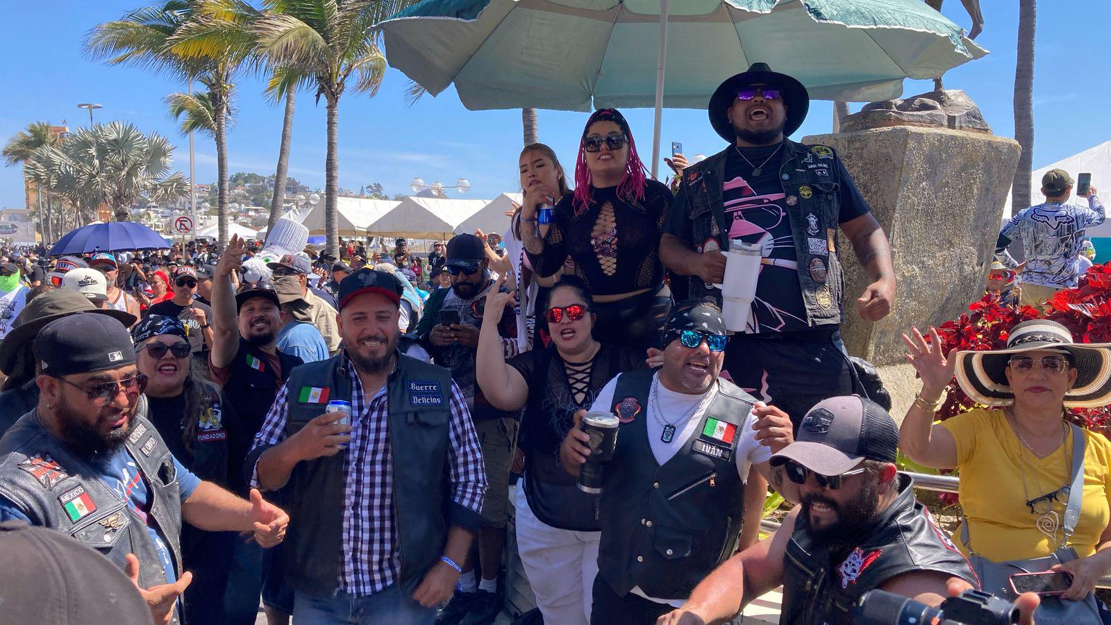 $!Disfrutan bikers de la comida de bienvenida de la Semana de la Moto Mazatlán 2025