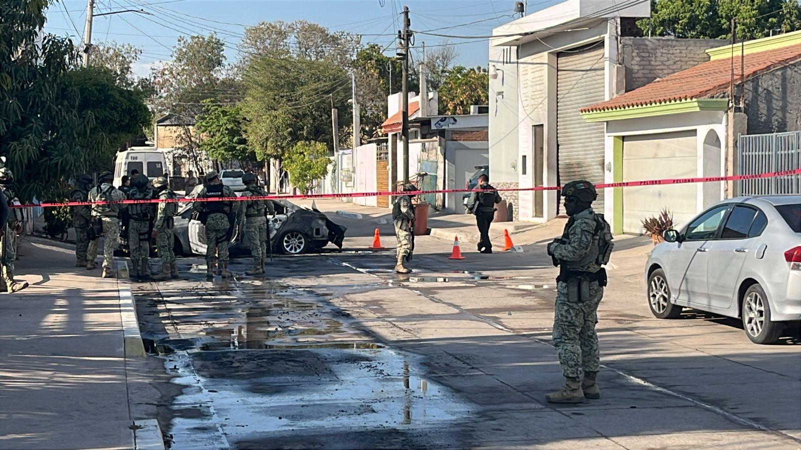 $!Vandalizan y balean una vivienda; además incendian un vehículo en El Palmito, en Culiacán