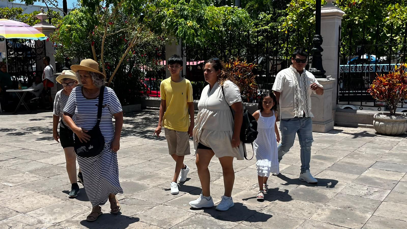 $!Centro de Mazatlán se reaviva con afluencia de turistas durante el fin de semana