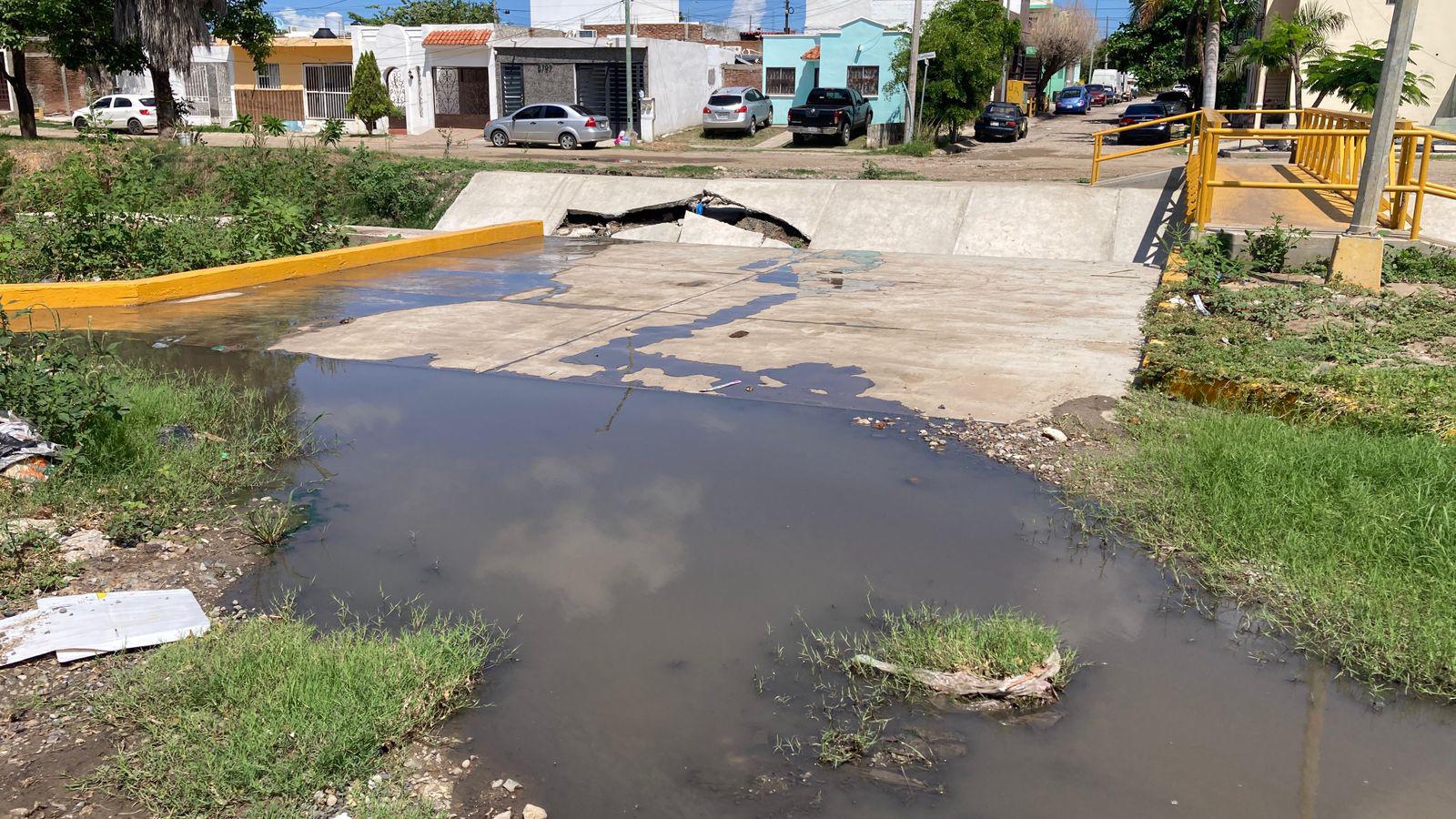 $!Afecta derrame de aguas negras a vecinos de Las Mañanitas y Arboledas, en Mazatlán