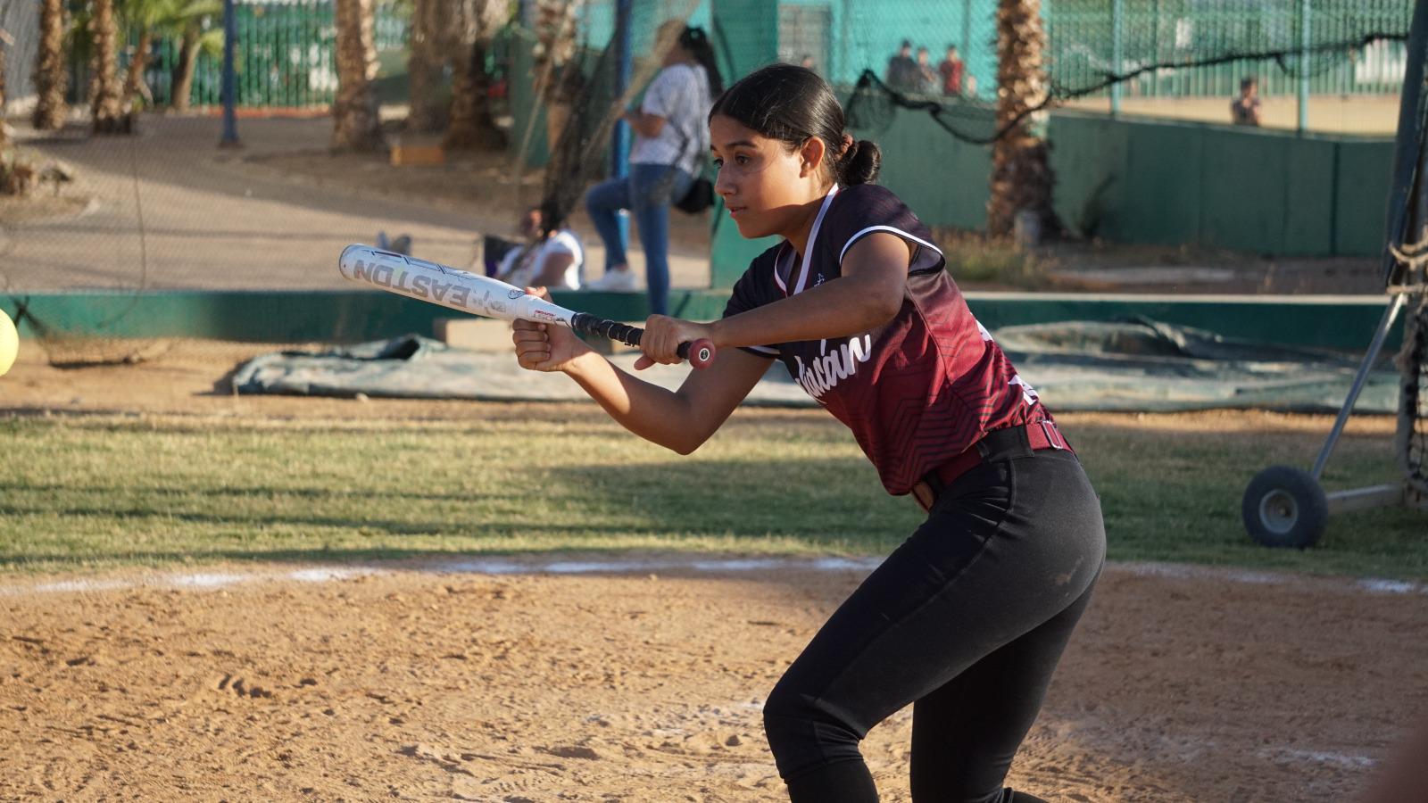 $!Sinaloa afina su softbol femenil rumbo al Macro Regional Conade