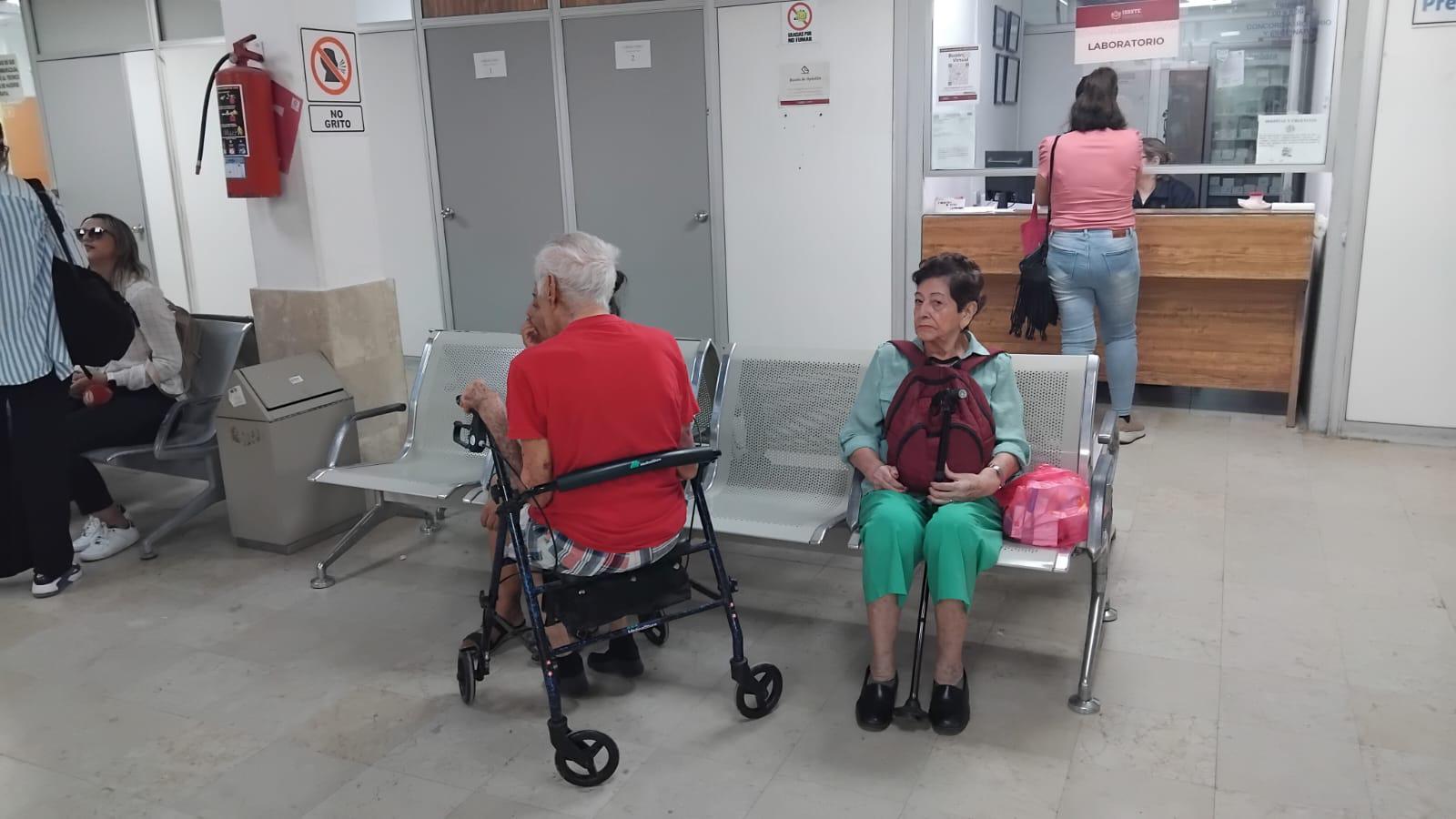 $!Exigen derechohabientes del ISSSTE un hospital de tercer nivel y abasto de medicamento en Mazatlán