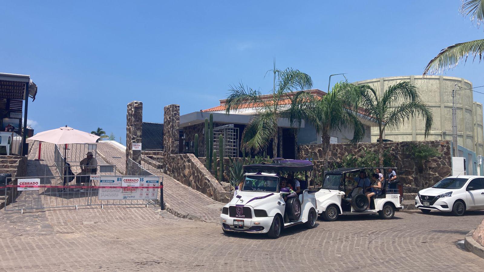 $!Para evitar riesgos, sigue cerrado el acceso al Faro de Mazatlán tras deslave