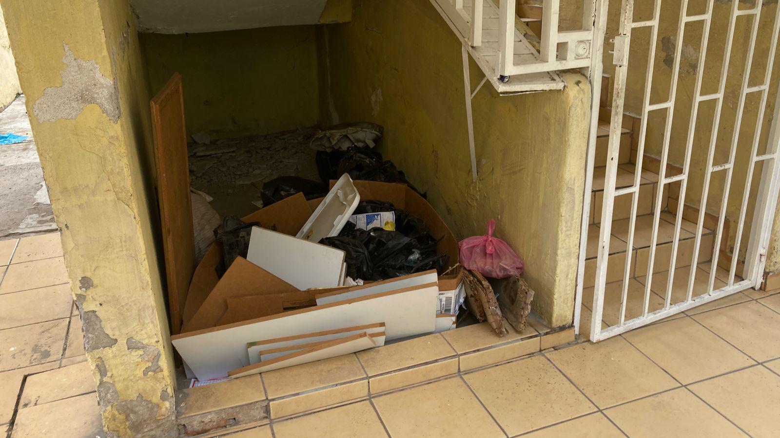 $!Vecinos de El Toro en Mazatlán exigen limpieza ante acumulación de basura