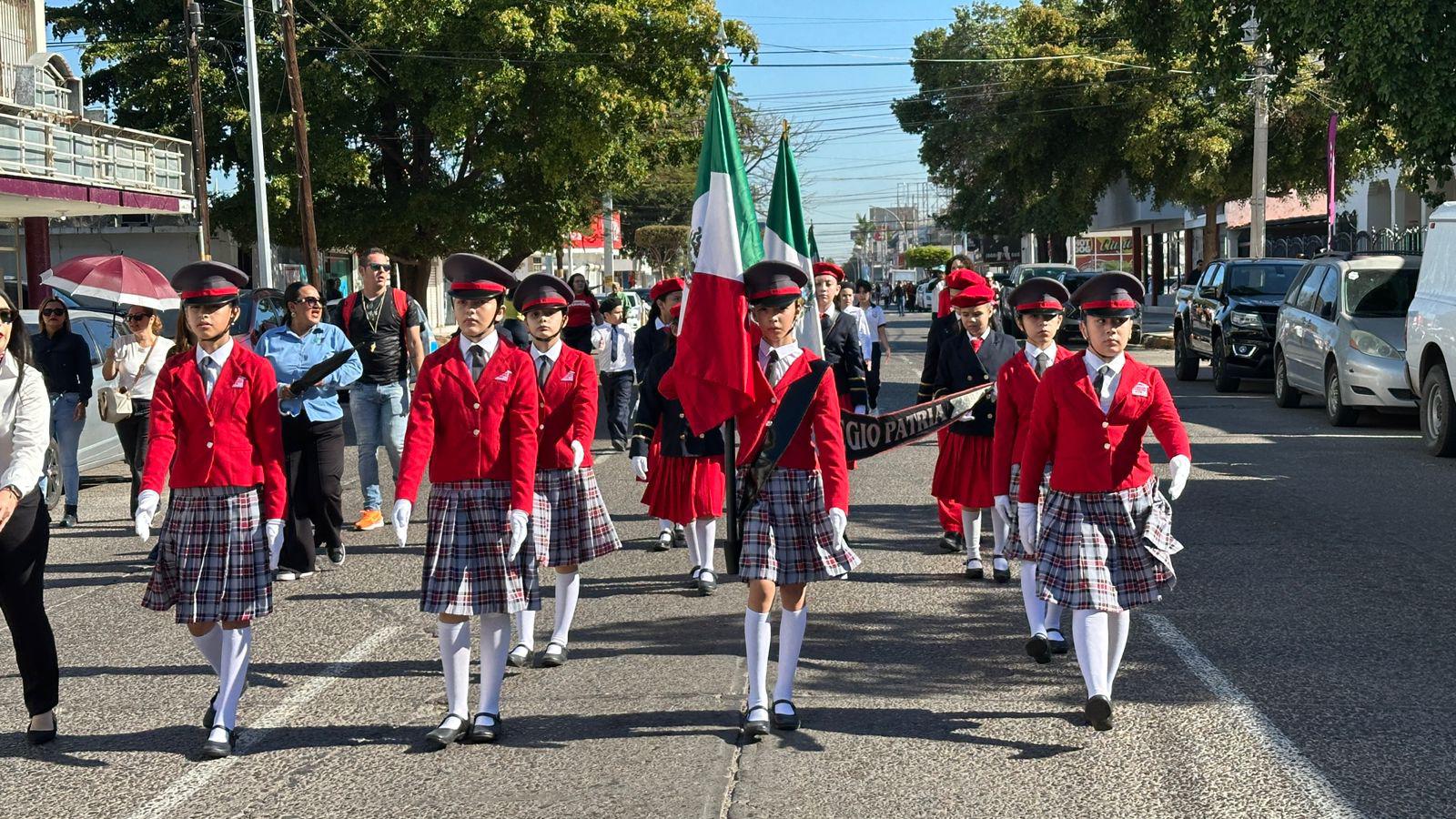 $!Conmemoran con desfile el Día de la Bandera en Ahome