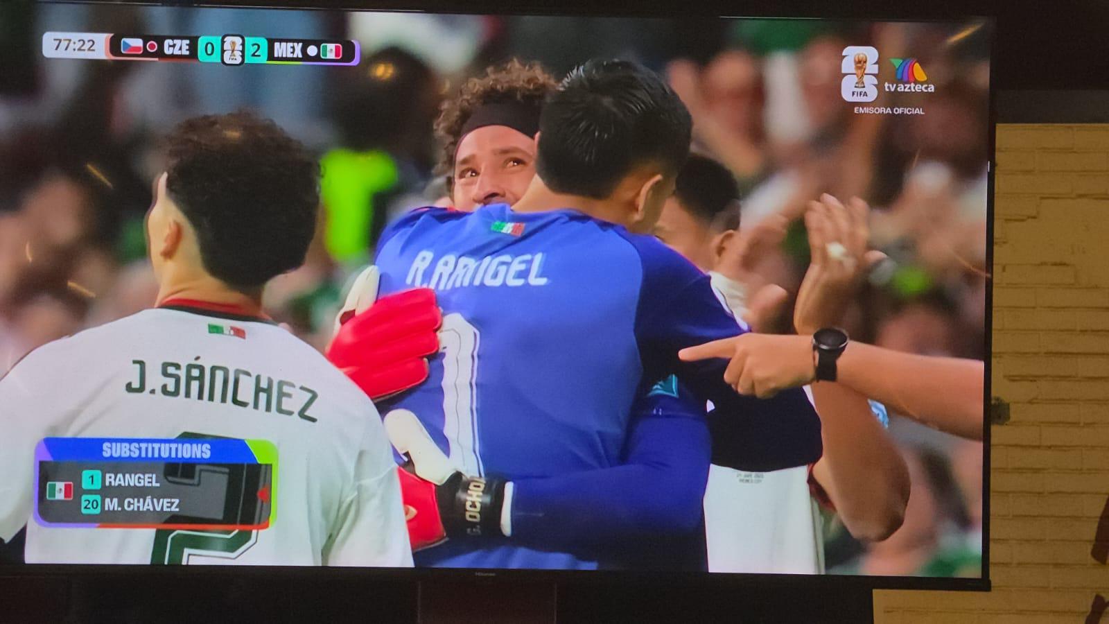 $!Afición mazatleca celebra los goles de México ante Chequia