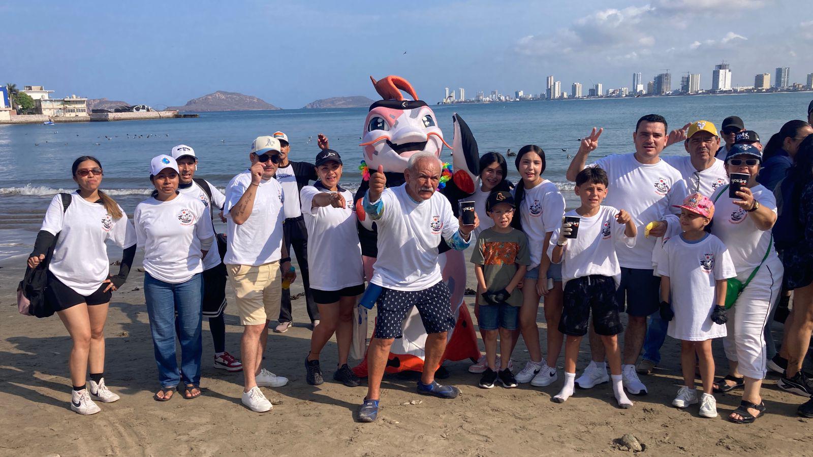 $!Un grupo muy entusiasta de Yokiro estuvo presente.