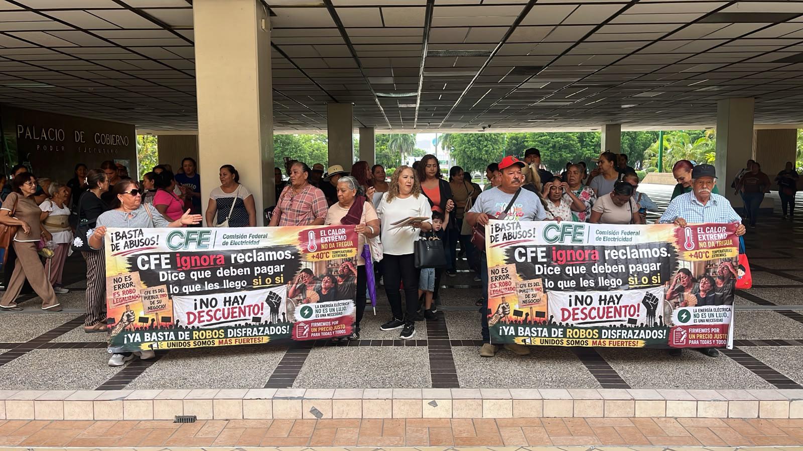 $!Persisten protestas por recibos de CFE; ciudadanos exigen intervención del Gobierno de Sinaloa