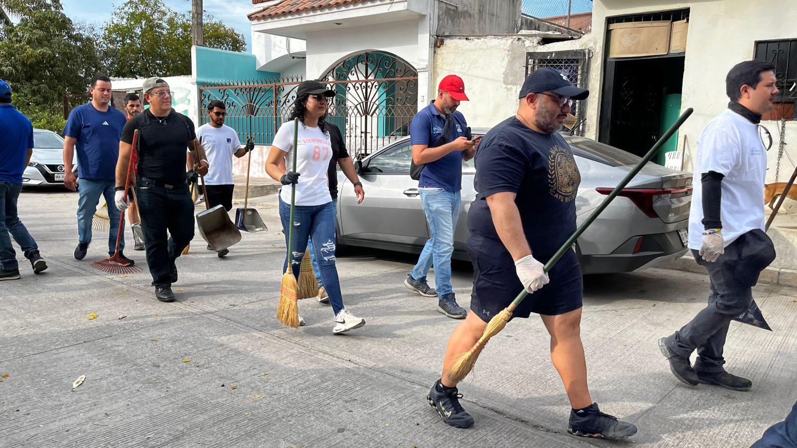 $!Mantiene Jumapam jornadas de limpieza en colonias de Mazatlán previo a la temporada de lluvia