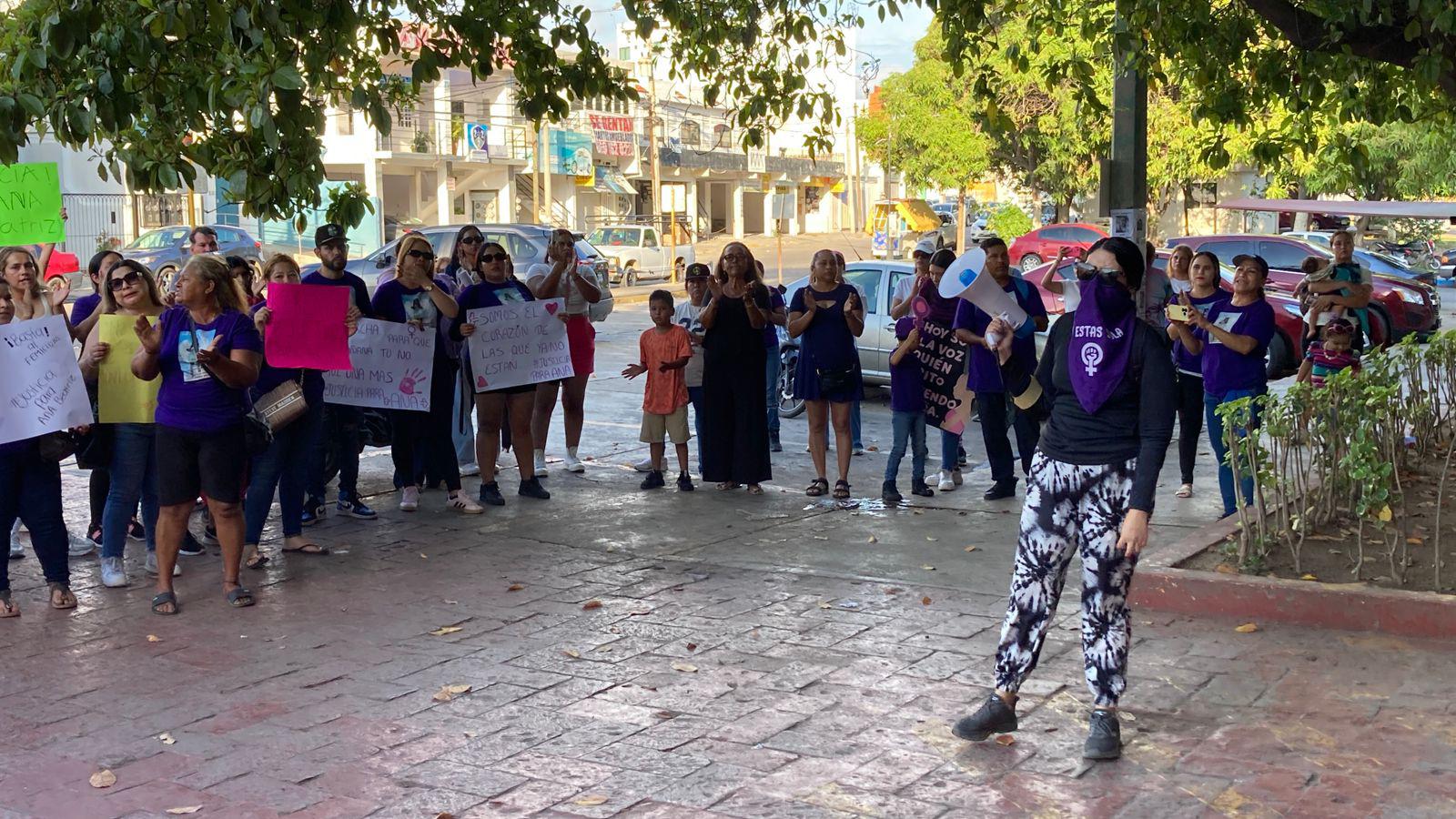 $!Exigen con manifestación justicia para Ana Beatriz víctima de feminicidio, no por accidente vial