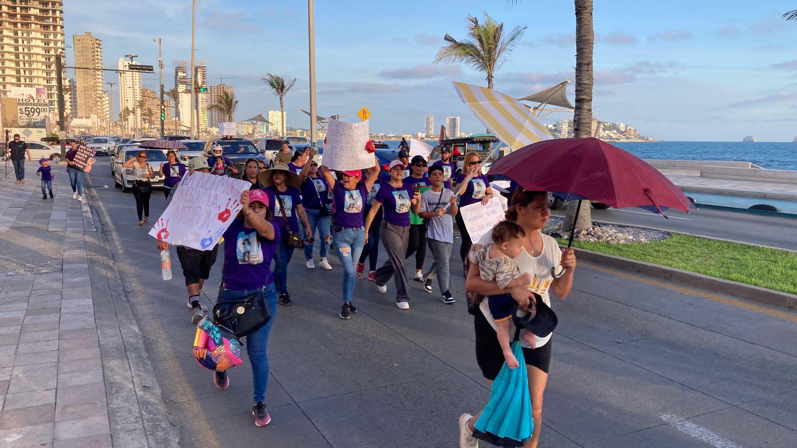 $!Exigen con manifestación justicia para Ana Beatriz víctima de feminicidio, no por accidente vial