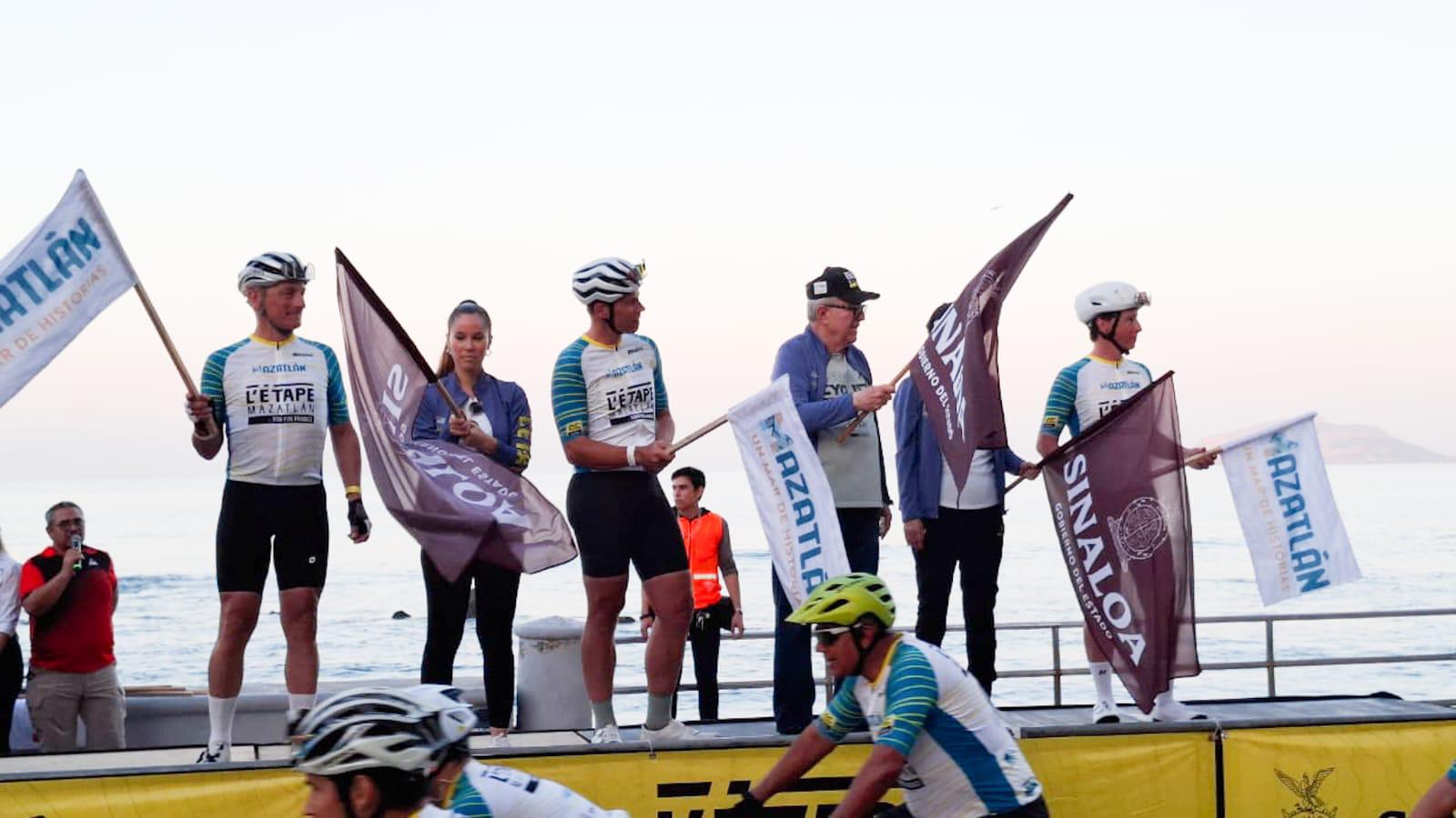 $!Autoridades y leyendas del ciclismo dan banderazo al L’Etape Mazatlán By Tour de France
