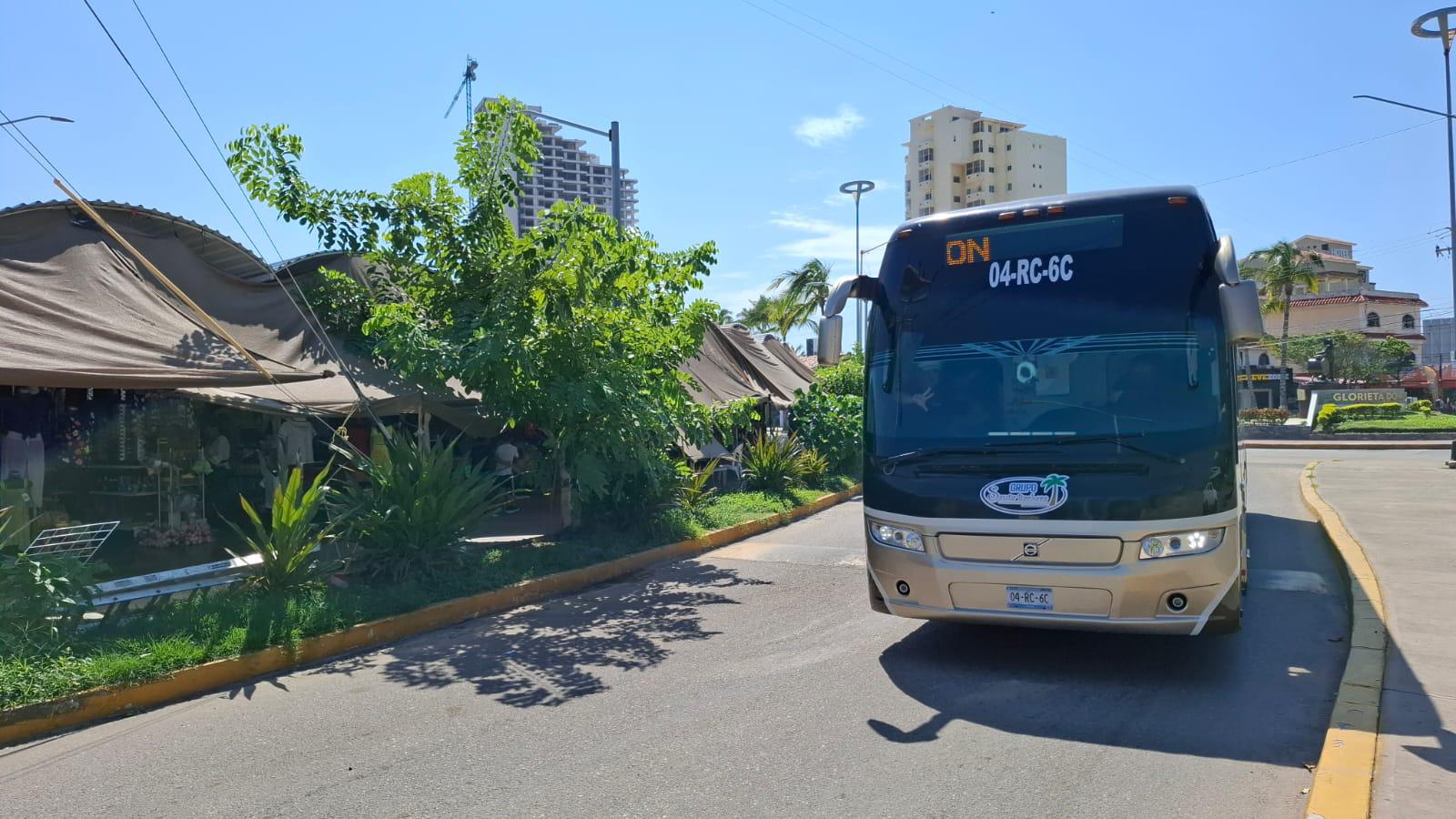 $!Se mantiene buena afluencia de camiones chárteres durante octubre en Mazatlán