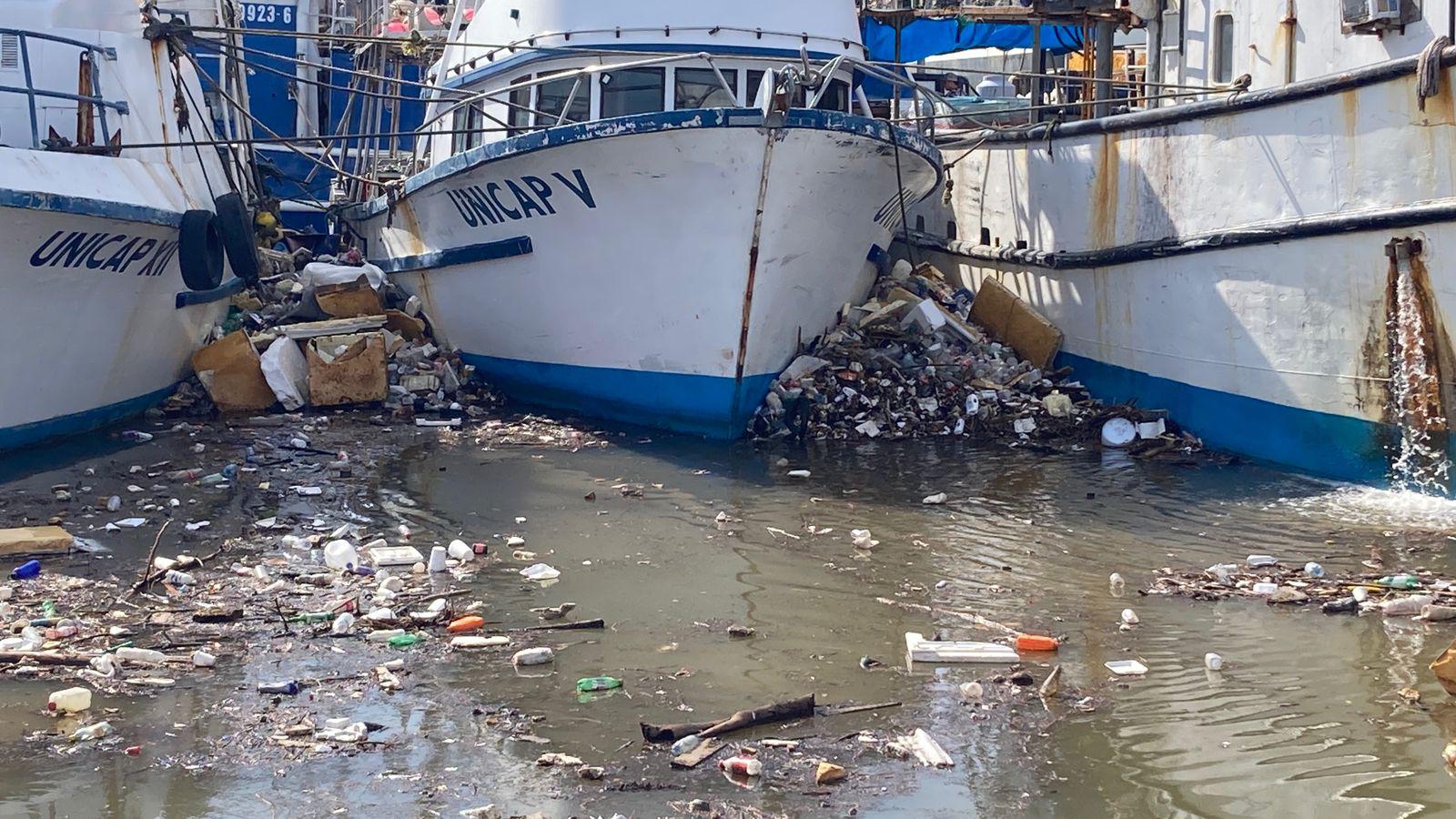 $!Ante la intensidad de lluvias, biobarda en el puente de la Juárez se rompe