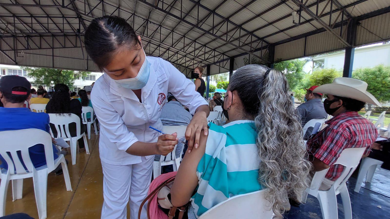 $!En Guasave, más del 90% de mayores de 18 años ya fueron vacunados contra el Covid-19