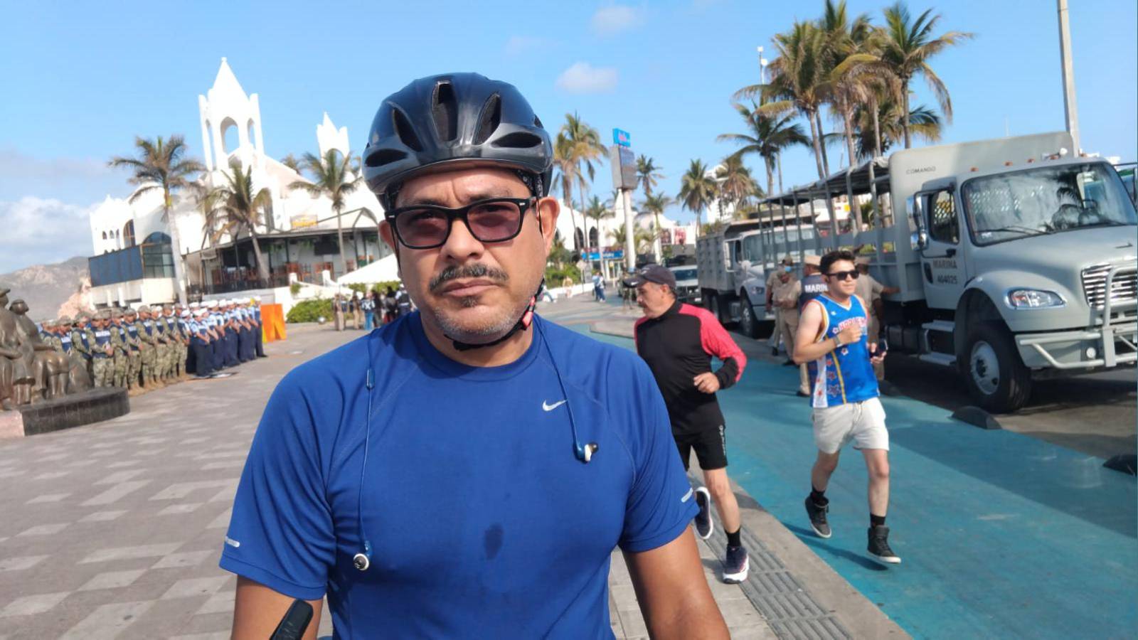 $!Piden que scooter y bicicletas con motor no circulen por ciclovía del malecón de Mazatlán