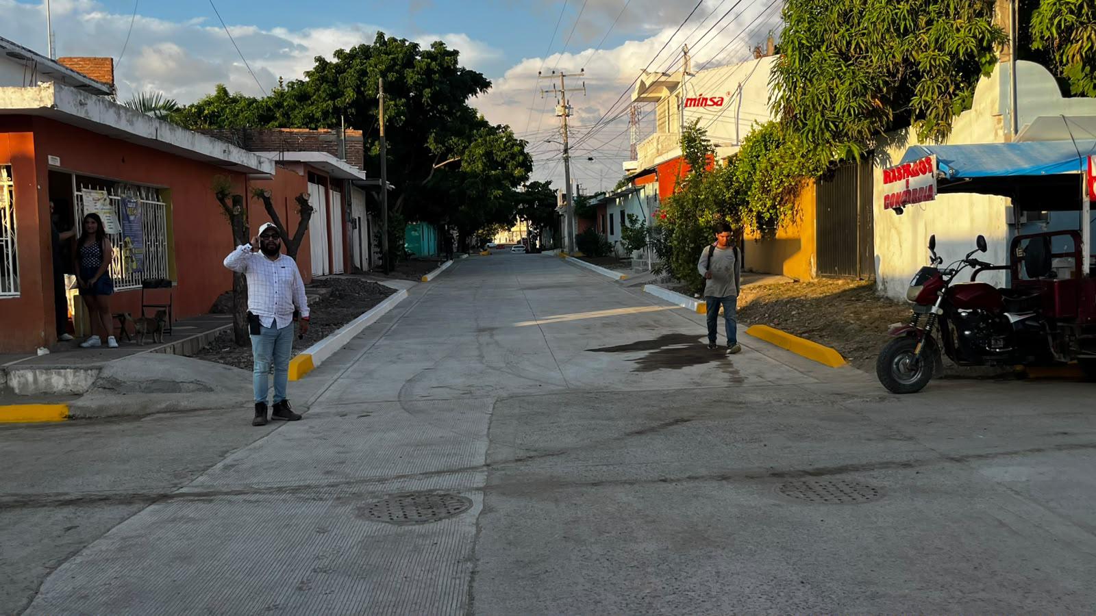 $!Entrega Ayuntamiento de Mazatlán pavimentación de la calle 5 de Mayo en la colonia Niños Héroes