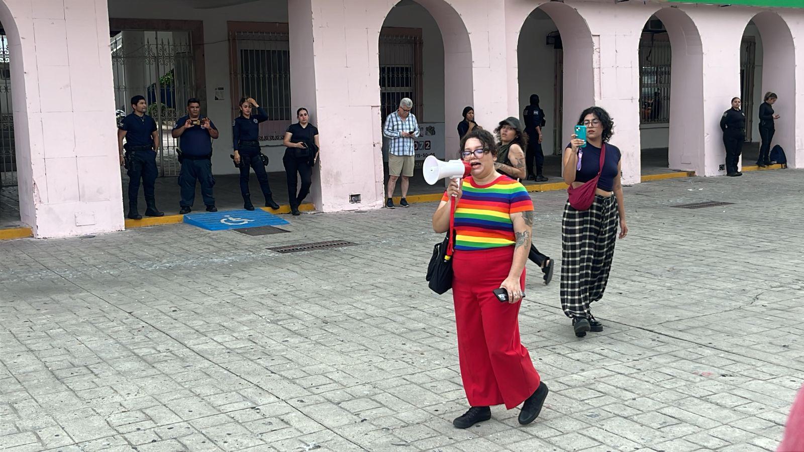 $!Con ‘Contramarcha de la Rabia’, distintos colectivos protestan contra la despolitización y comercialización del Pride en Mazatlán