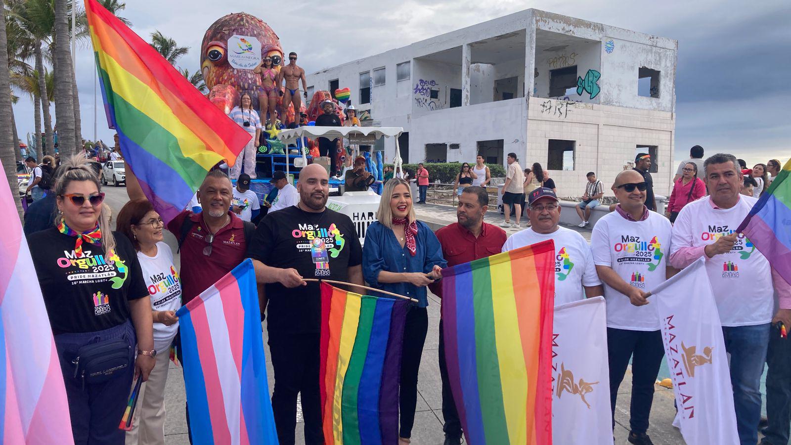 $!Marcha Maz Orgullo 2025 llena el malecón de Mazatlán de color y alegría
