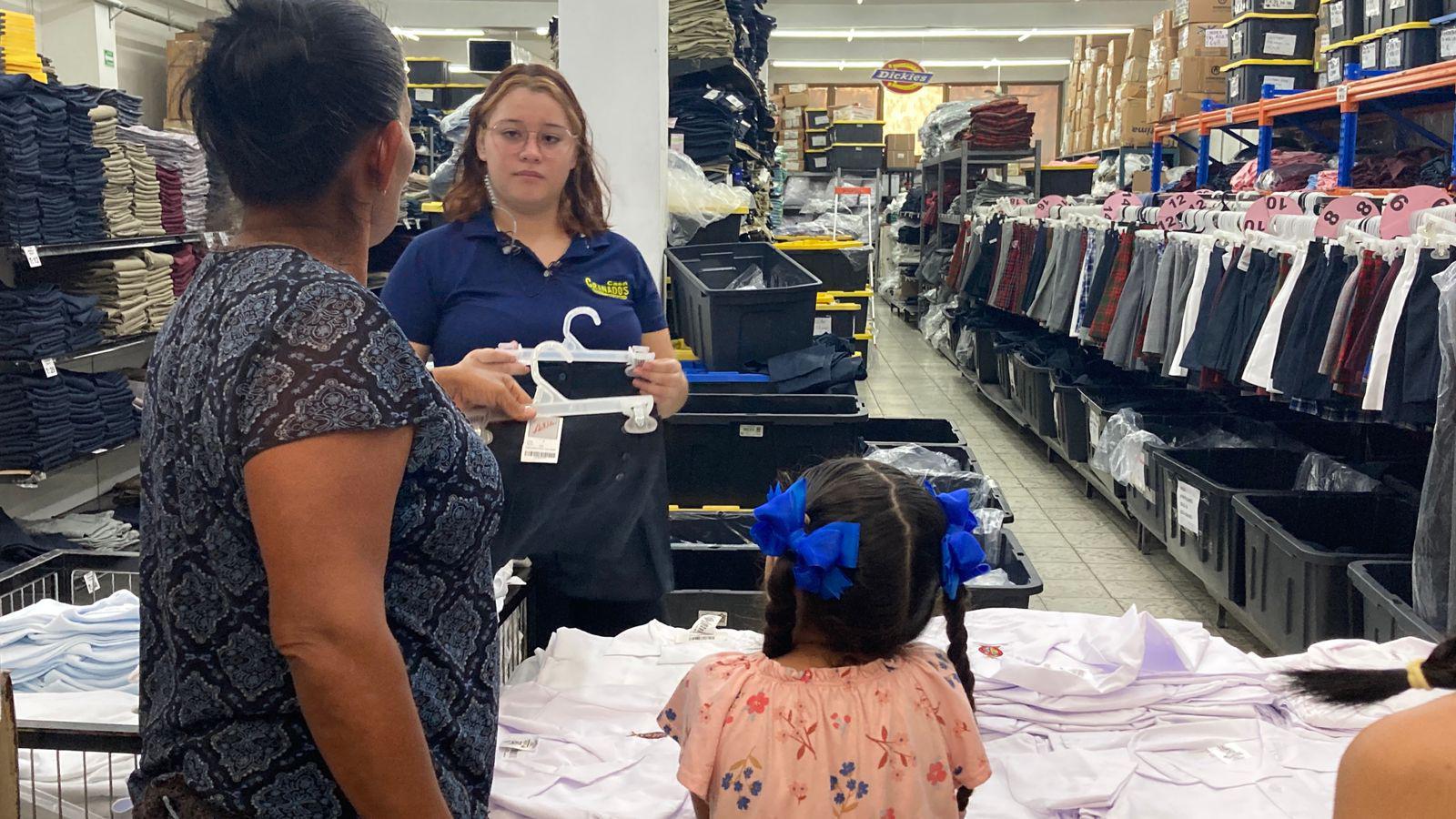 $!¡Atención padres de familia! Llaman a realizar el canje de uniformes escolares antes de que se acaben los vales