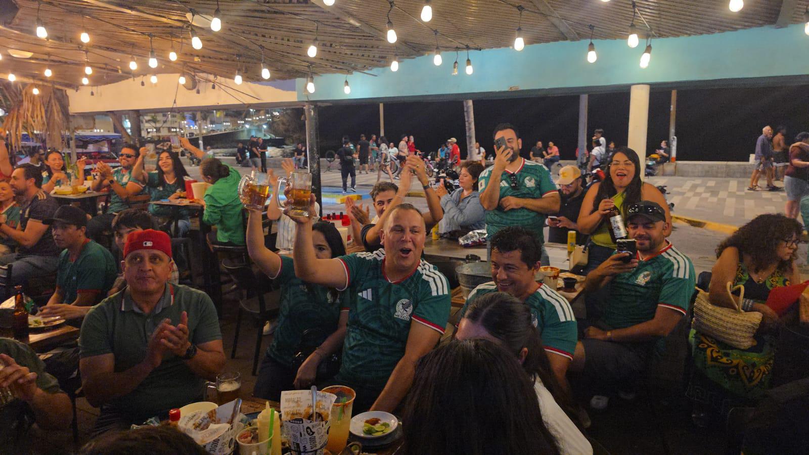 $!Vibra zona turística de Mazatlán con el triunfo de México en el Mundial 2026