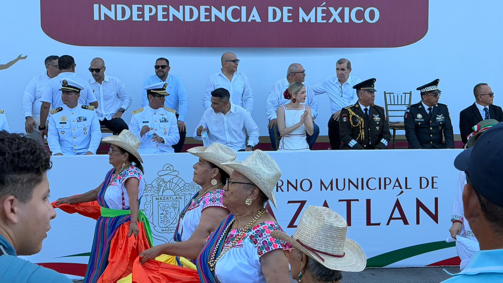 $!Conmemora Mazatlán 216 años de la Independencia de México con desfile cívico-militar