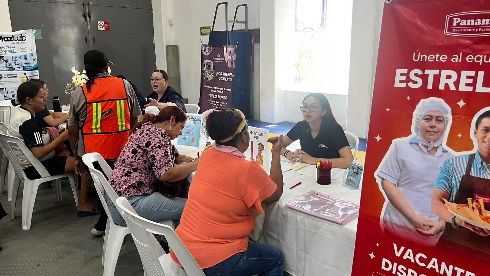 $!Ofertan más de 400 vacantes en Feria del Empleo en Mazatlán