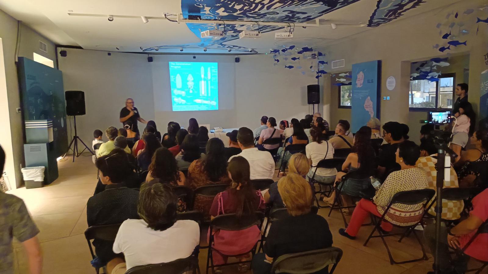 $!Cerca de 400 personas se suman a la Noche Internacional de Observación de la Luna en Mazatlán