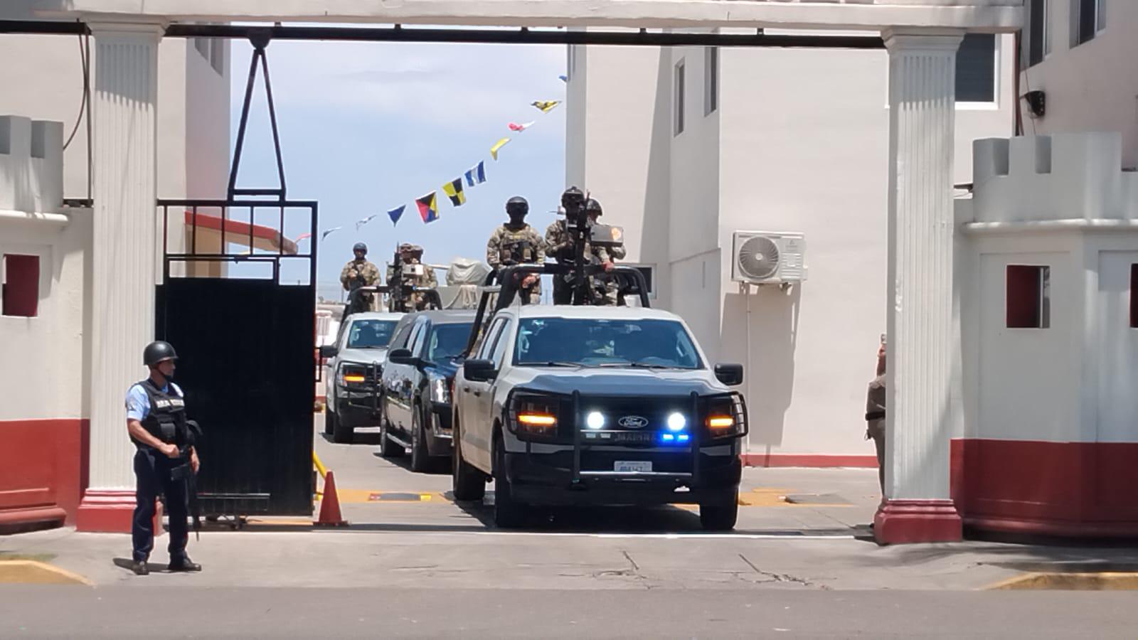 $!Rinden homenaje en la Cuarta Región Naval a marino caído en cumplimiento de su deber en Mazatlán