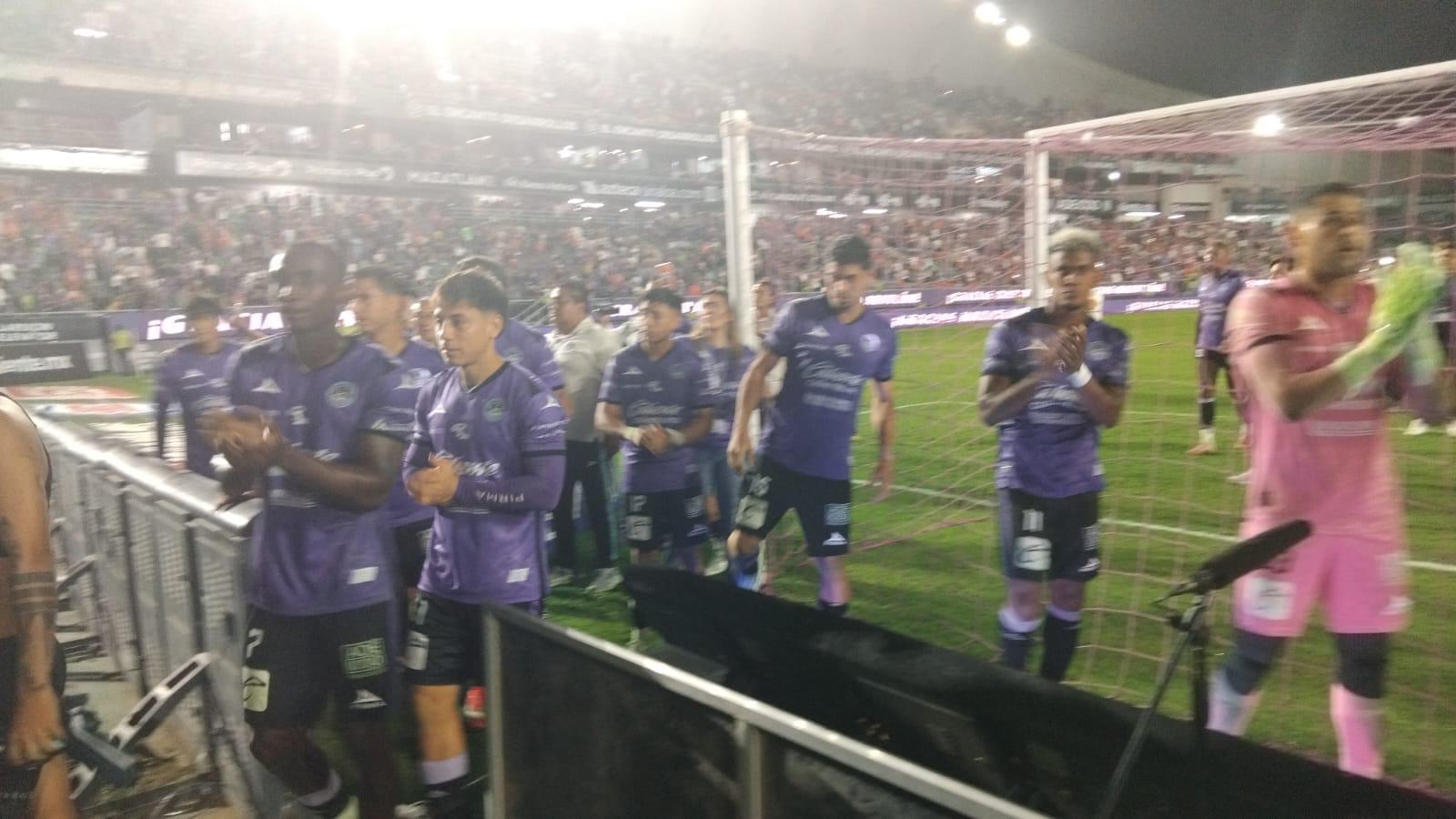 $!Mazatlán FC se despide de su afición con remontada ante Toluca