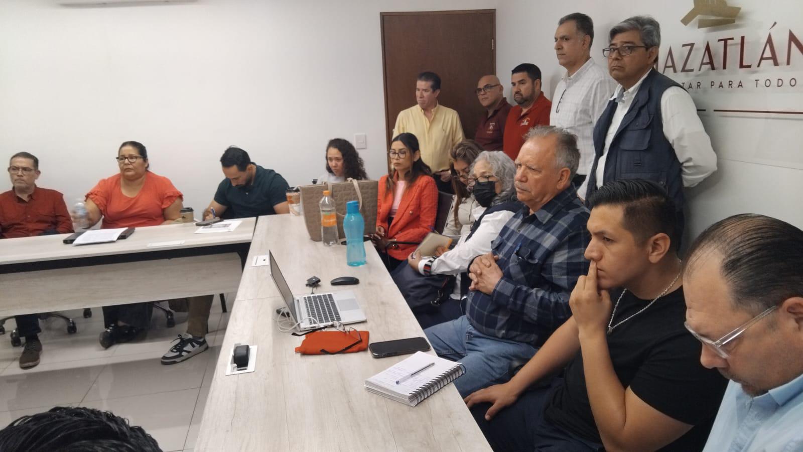 $!Propondrán a CFE instalar medidores y transformadores en segundo nivel o en azotea de Mercado Pino Suárez