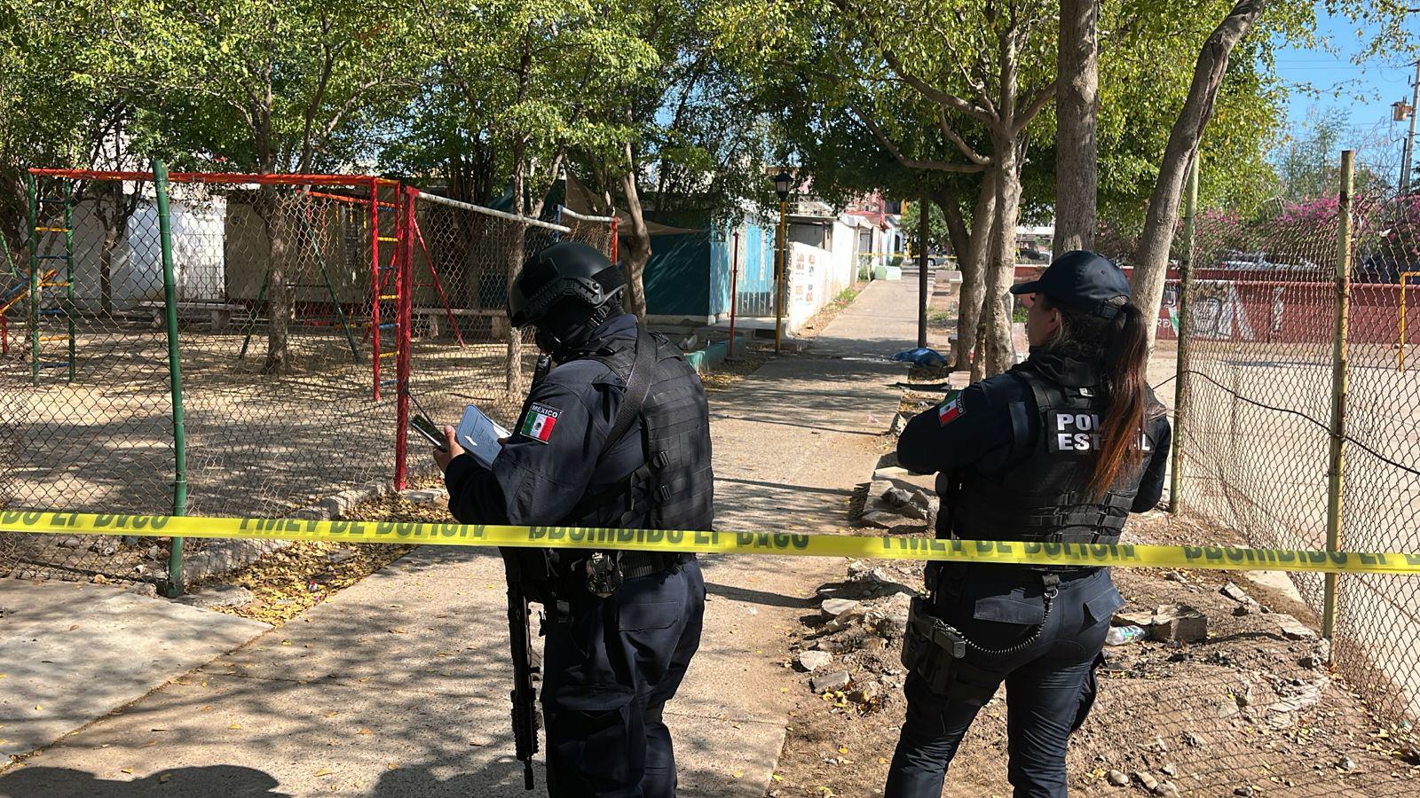 $!Ataque armado deja dos hombres muertos en parque de Infonavit Barrancos, en Culiacán