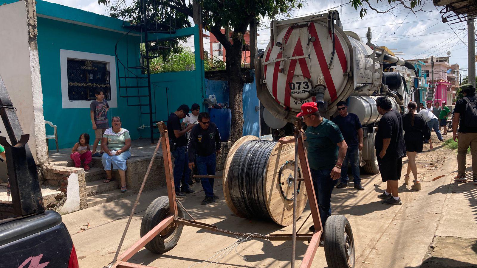 $!Con protesta y bloqueo vial, vecinos de Anáhuac y Jesús García obligan a Jumapam a atender fuga de aguas negras