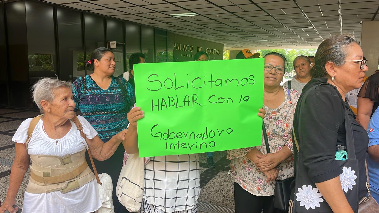 $!Persisten protestas por recibos de CFE; ciudadanos exigen intervención del Gobierno de Sinaloa