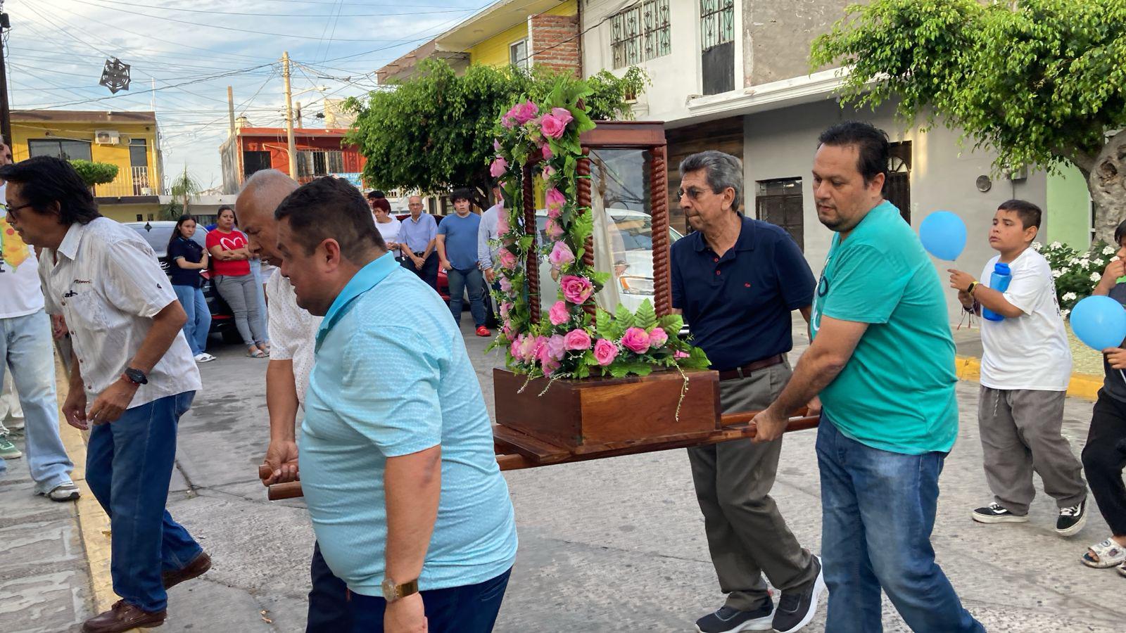 $!Feligreses inician festividades patronales de la Virgen de Fátima con peregrinación