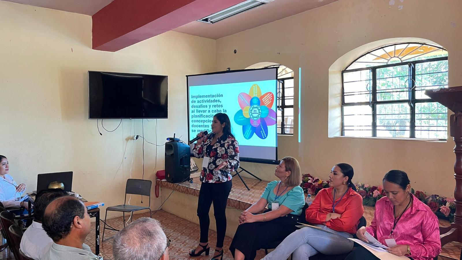 $!Maestras de Rosario reciben reconocimiento nacional por crear estrategias y formas de trabajo