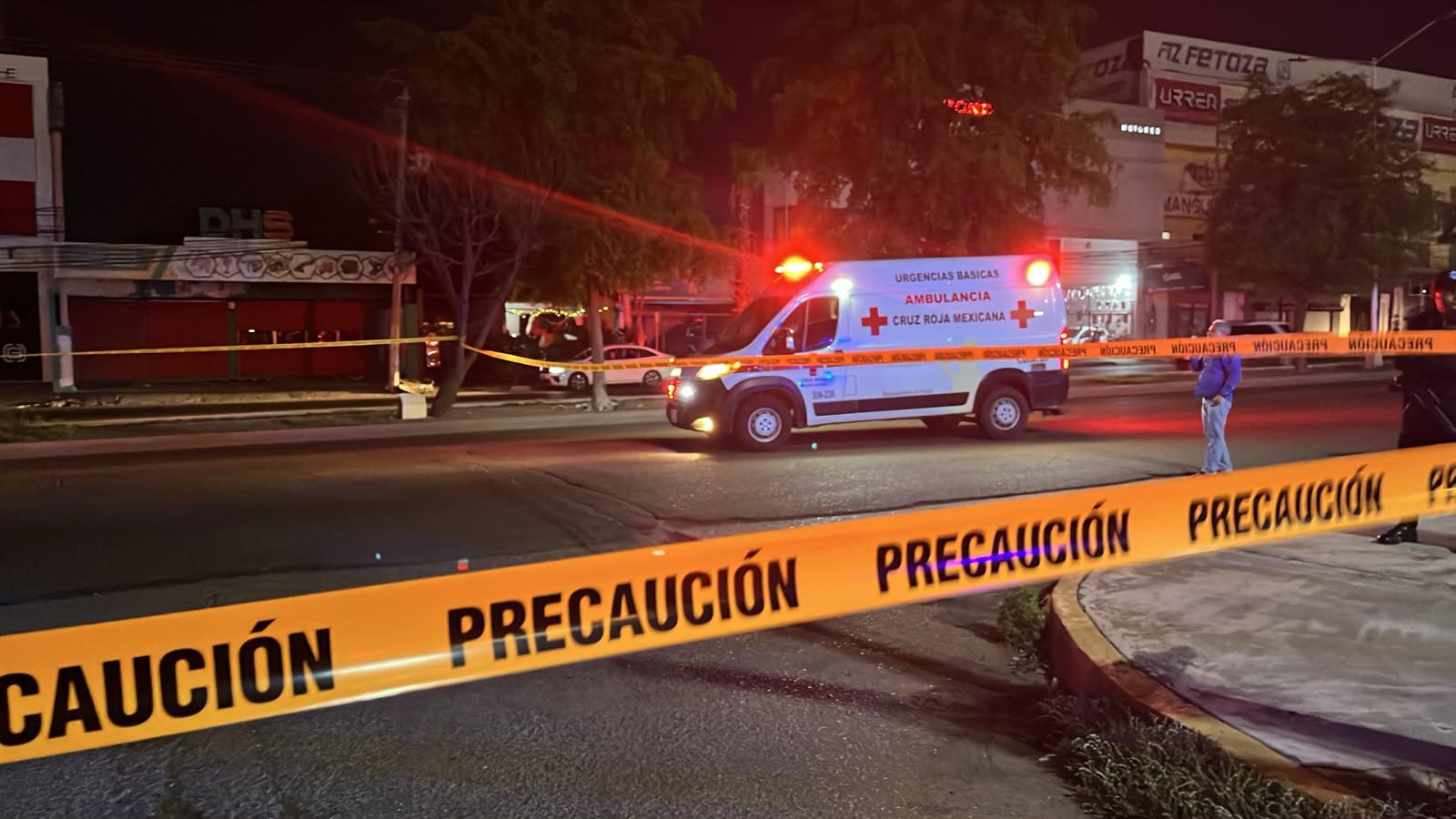 $!Atacan a balazos a dos hermanos en el bulevar Emiliano Zapata, en Culiacán; uno muere y otro resulta herido