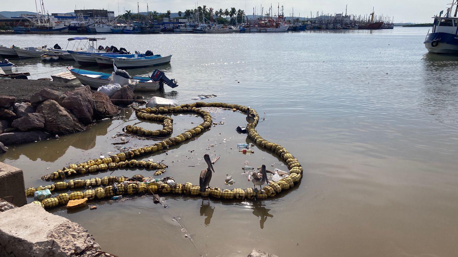 $!Ante la intensidad de lluvias, biobarda en el puente de la Juárez se rompe