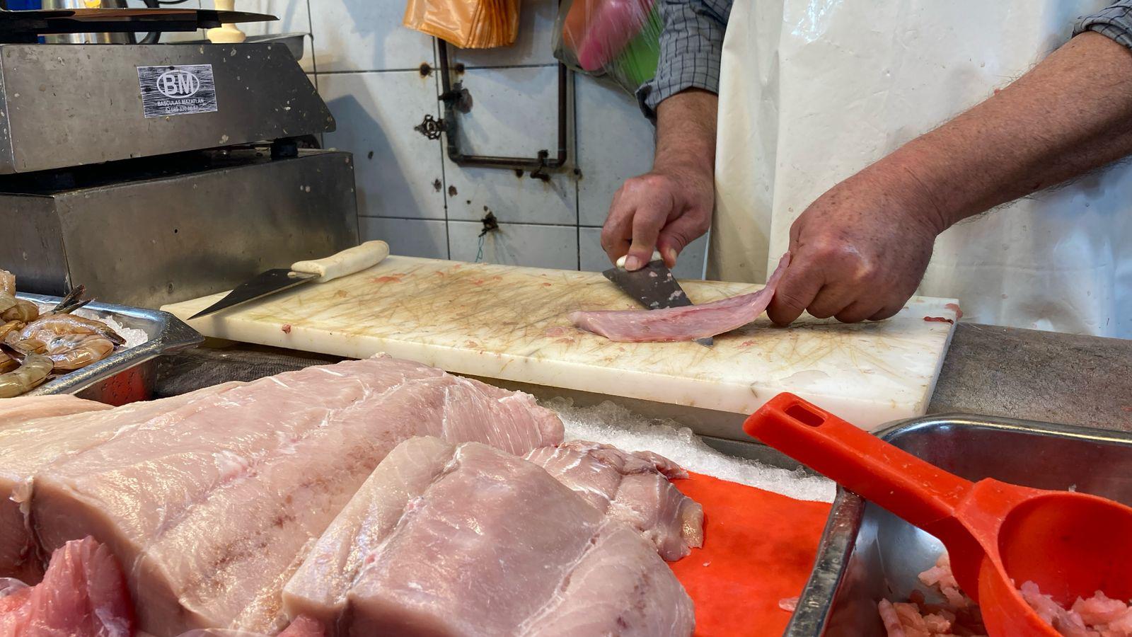 $!Lenguado, curvina, marlin y camarones, lo más buscando en Mazatlán para preparar platillos durante la Cuaresma