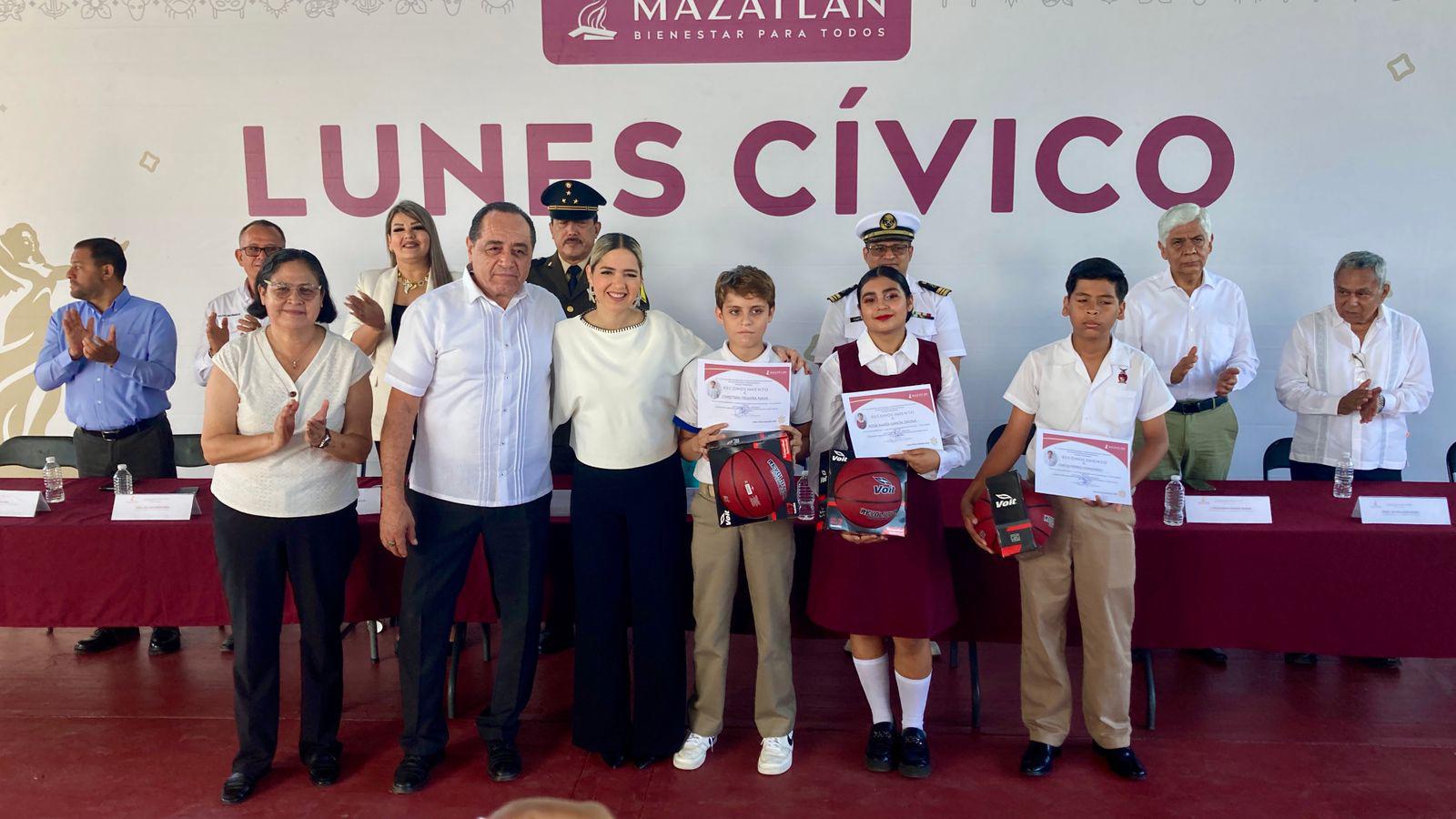 $!Celebra Escuela Secundaria General 1 los 60 años de su fundación con el Lunes Cívico