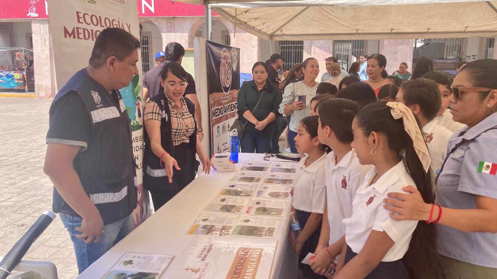 $!Expo Ambiental en Mazatlán destaca esfuerzos de limpieza pese a falta de información oficial