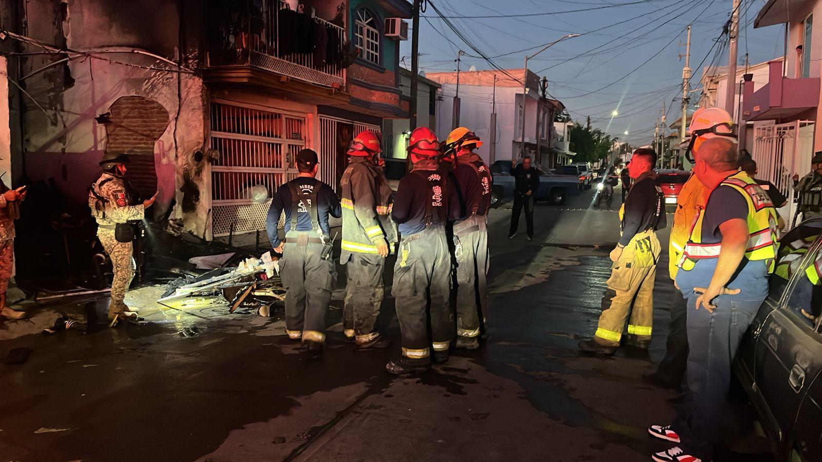 $!Muere mujer durante incendio en vivienda de Infonavit Barrancos, en Culiacán