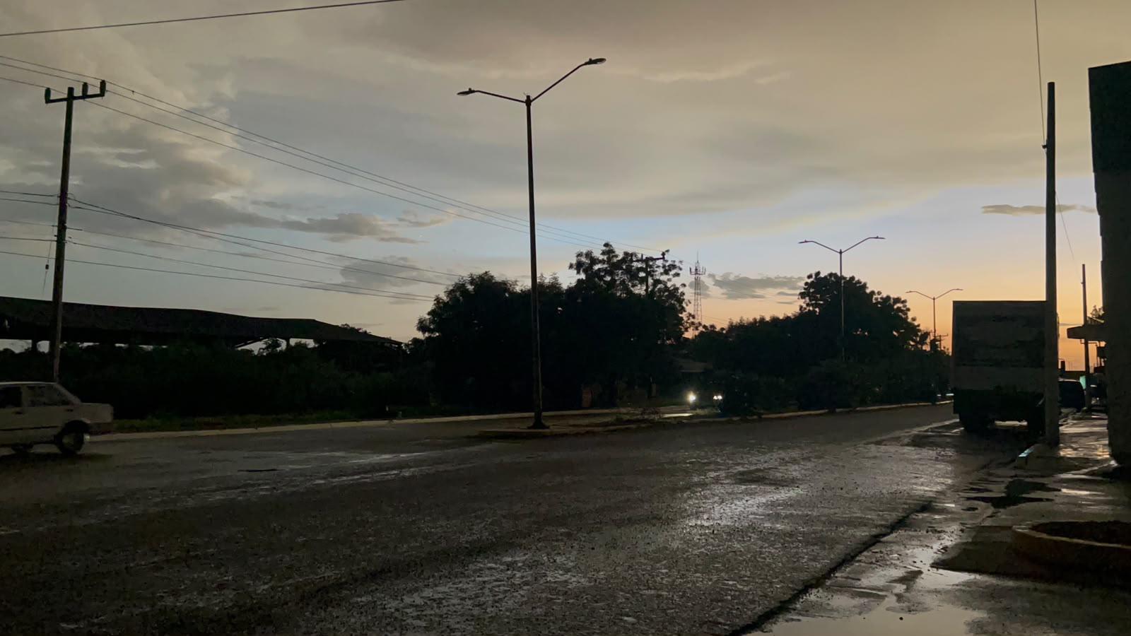 $!Lluvia deja sin luz y señal telefónica a parte de Culiacancito