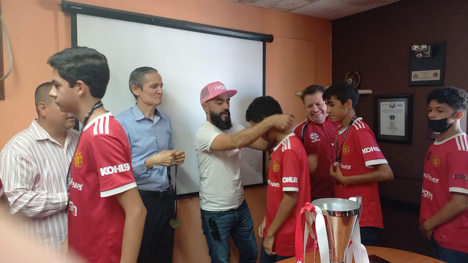 $!Premian a lo mejor de la Liga Nacional de Futbol Varonil Sub 13 y Sub 15