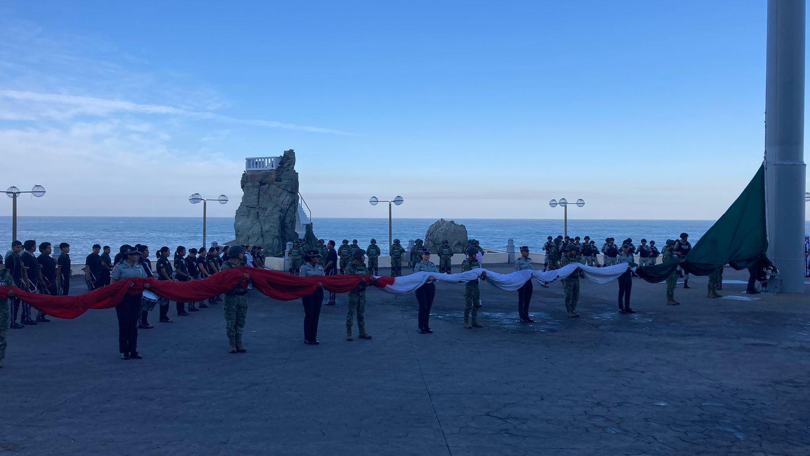 $!Celebran el Día de la Bandera con el recuerdo de la defensa al puerto de Mazatlán