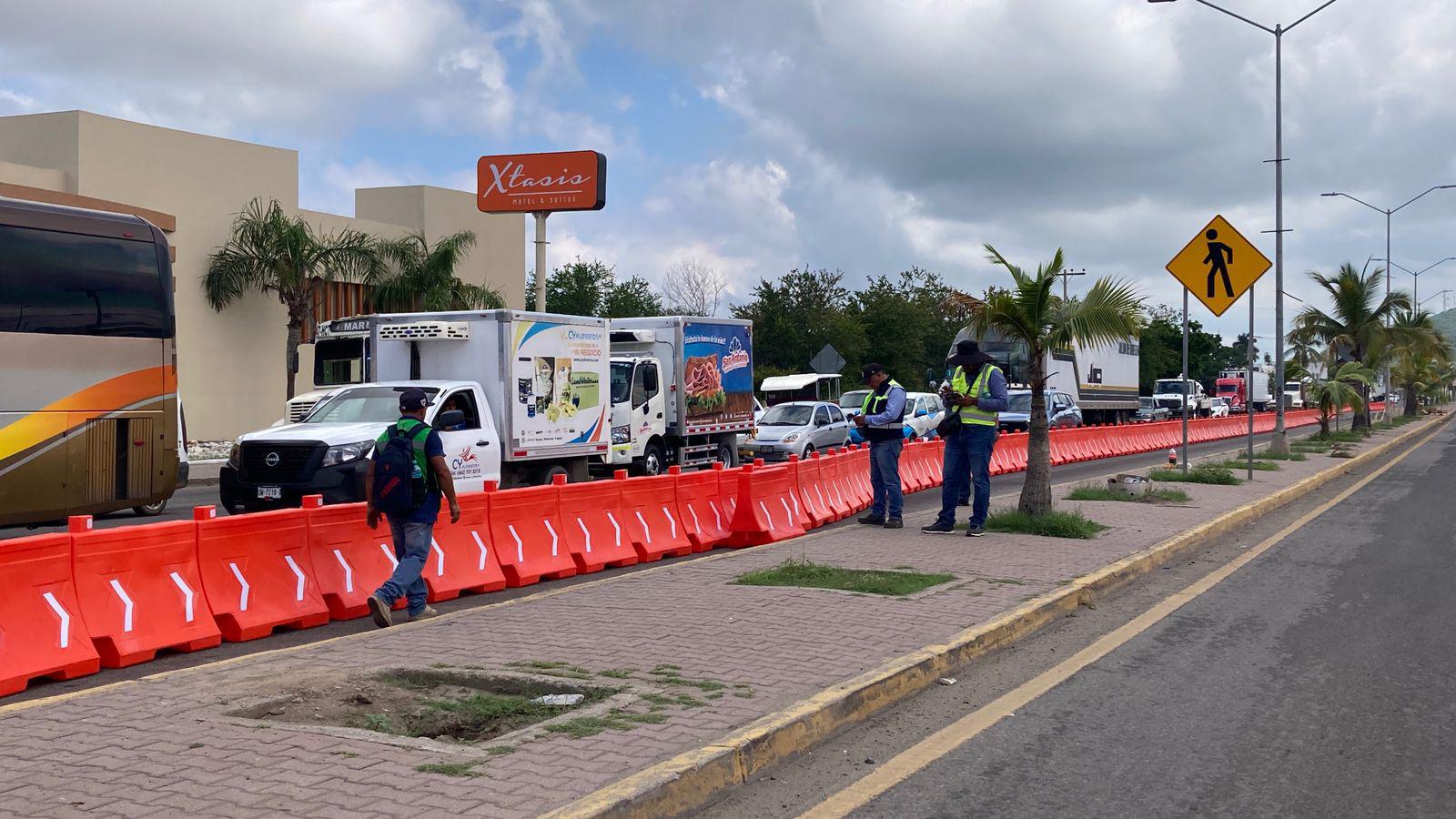 $!Continúa delimitación de vialidades previo al inicio de construcción de puente al norte de Mazatlán