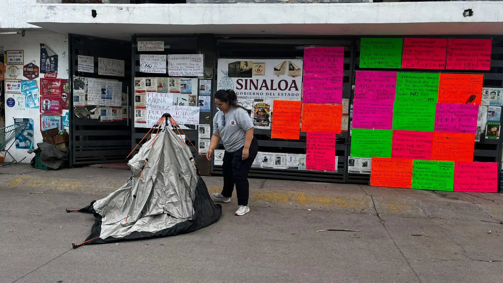 $!Toman integrantes de colectivos Comisión Estatal de Búsqueda en zona sur de Sinaloa