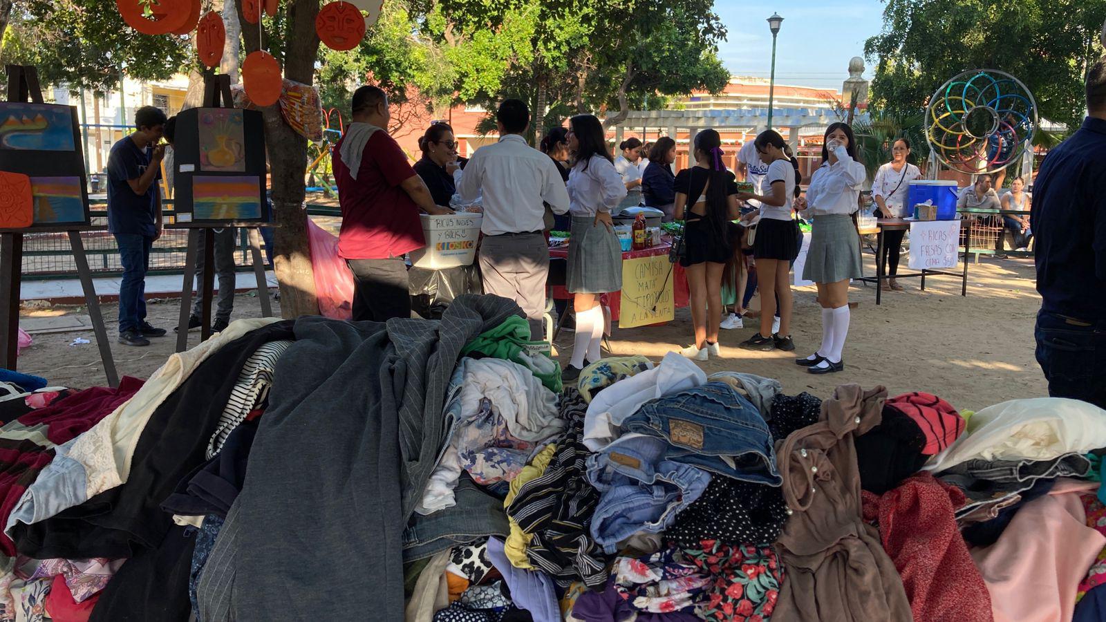 $!Celebran estudiantes y docentes de Cobaes comunidad Las Iguanas, Festival y kermés con causa en Mazatlán