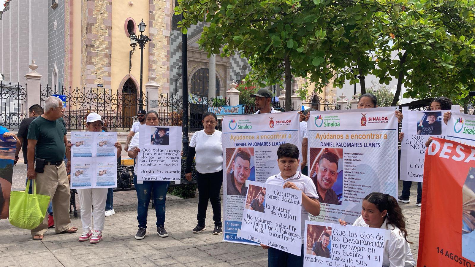 $!Pocas respuestas y nulos avances provocan una nueva protesta de familiares de desaparecidos en Mazatlán